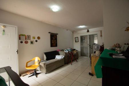 Sala de casa de condomínio para alugar com 4 quartos, 86m² em Wanel Ville, Sorocaba