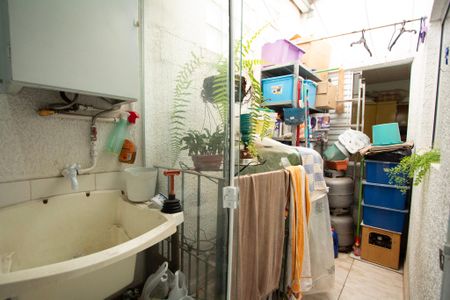 Casa de condomínio para alugar com 86m², 4 quartos e 1 vaga Casa de condomínio para alugar com 86m², 4 quartos e 1 vagaÁrea de Serviço