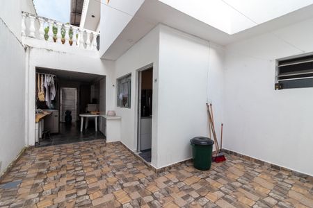 Casa à venda com 130m², 3 quartos e 2 vagasQuintal