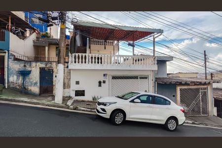 Casa à venda com 130m², 3 quartos e 2 vagasFachada