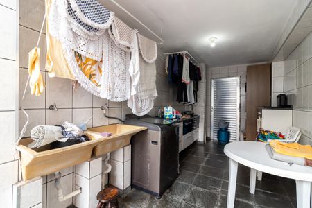 Casa à venda com 130m², 3 quartos e 2 vagasÁrea de Serviço