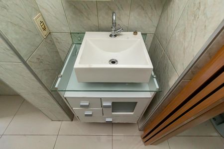 Apartamento para alugar com 67m², 2 quartos e 1 vaga Apartamento para alugar com 67m², 2 quartos e 1 vagaBanheiro