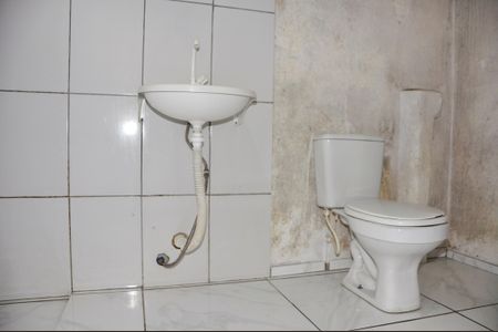 Casa para alugar com 65m², 2 quartos e sem vagaDetalhe - Banheiro Social