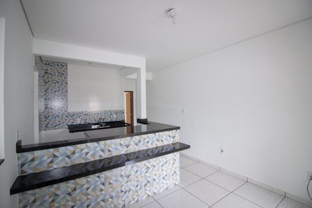 Sala de casa para alugar com 1 quarto, 60m² em Santa Helena, Contagem