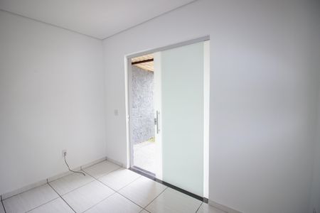 Sala de casa para alugar com 1 quarto, 60m² em Santa Helena, Contagem