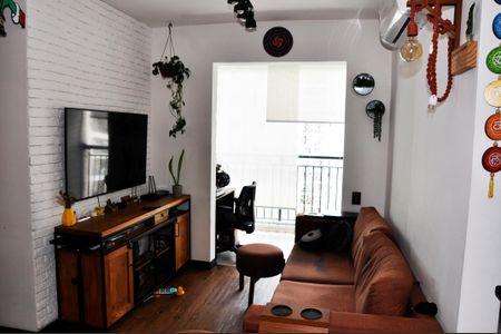Detalhe - Sala e Sala de Jantar de apartamento à venda com 2 quartos, 49m² em Jardim Iris, São Paulo
