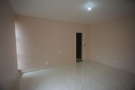 Sala de apartamento para alugar com 3 quartos, 87m² em Vila Ermelinda, Belo Horizonte