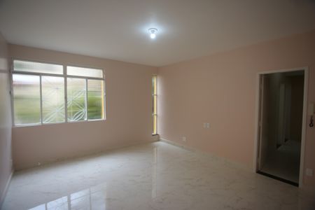 Sala de apartamento para alugar com 3 quartos, 87m² em Vila Ermelinda, Belo Horizonte