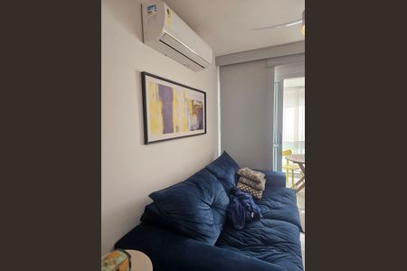Sala de apartamento para alugar com 2 quartos, 74m² em Recreio dos Bandeirantes, Rio de Janeiro