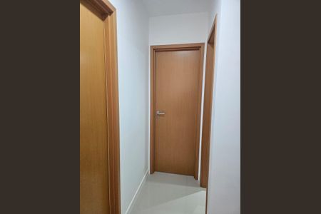 Apartamento para alugar com 74m², 2 quartos e 1 vaga Apartamento para alugar com 74m², 2 quartos e 1 vagaCorredor