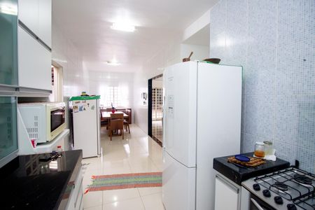 Casa à venda com 360m², 4 quartos e 5 vagasCozinha