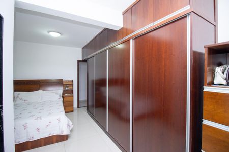 Casa à venda com 360m², 4 quartos e 5 vagasQuarto Suíte