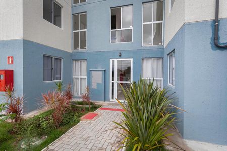 Apartamento à venda com 42m², 2 quartos e 1 vaga Apartamento à venda com 42m², 2 quartos e 1 vagaEntrada