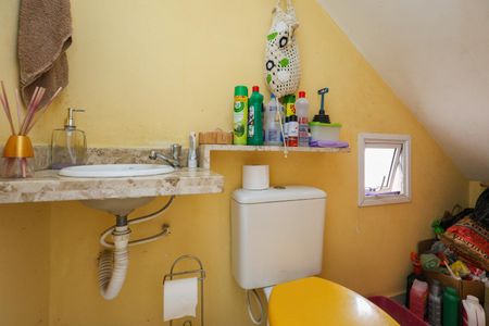 Casa de condomínio à venda com 92m², 2 quartos e 3 vagasLavabo