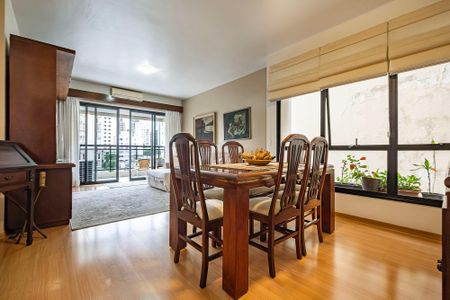 Apartamento à venda com 147m², 3 quartos e 3 vagas Apartamento à venda com 147m², 3 quartos e 3 vagasSala