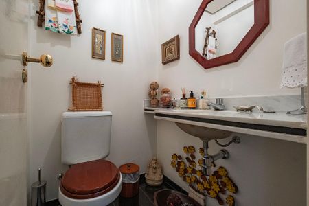 Apartamento à venda com 147m², 3 quartos e 3 vagas Apartamento à venda com 147m², 3 quartos e 3 vagasLavabo