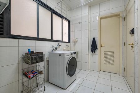 Apartamento à venda com 147m², 3 quartos e 3 vagas Apartamento à venda com 147m², 3 quartos e 3 vagasÁrea de Serviço