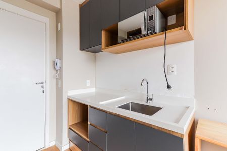 Cozinha de apartamento para alugar com 1 quarto, 25m² em Vila Butantã, São Paulo