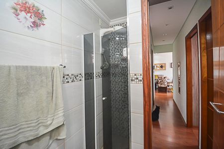 Apartamento à venda com 56m², 2 quartos e 1 vaga Apartamento à venda com 56m², 2 quartos e 1 vagaBanheiro