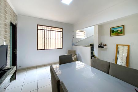 Sala de Jantar de casa à venda com 4 quartos, 180m² em Santa Monica, Belo Horizonte