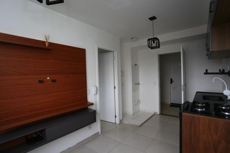 Sala  de apartamento para alugar com 1 quarto, 24m² em Paraíso do Morumbi, São Paulo