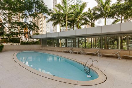 Apartamento à venda com 150m², 1 quarto e 3 vagasÁrea comum - Piscina