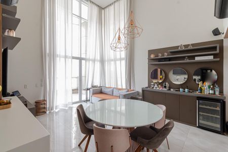 Sala de apartamento à venda com 1 quarto, 150m² em Vila Nova Conceição, São Paulo