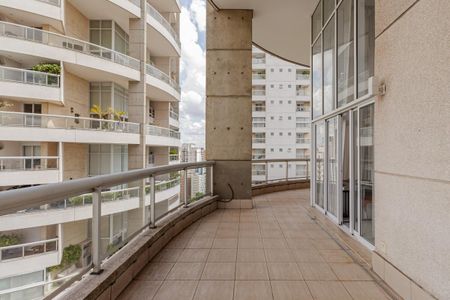 Apartamento à venda com 150m², 1 quarto e 3 vagasSacada