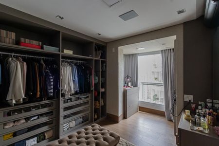 Apartamento à venda com 150m², 1 quarto e 3 vagasSuíte