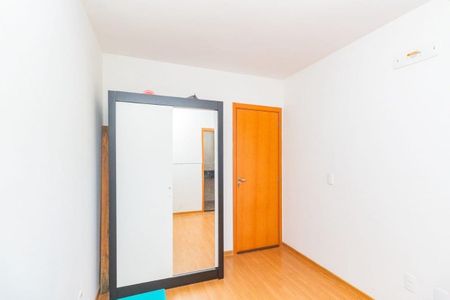 Quarto 2 de apartamento para alugar com 2 quartos, 51m² em Jardim Carvalho, Porto Alegre