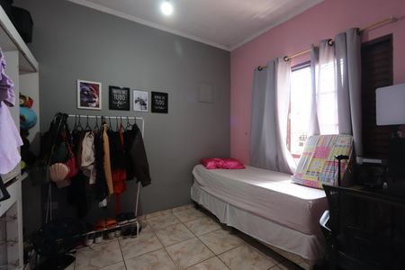 Casa à venda com 250m², 3 quartos e 1 vagaQuarto 2
