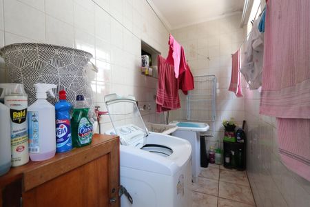 Casa à venda com 250m², 3 quartos e 1 vagaLavanderia