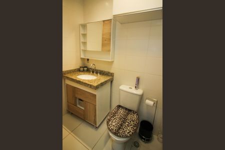 Apartamento para alugar com 54m², 2 quartos e 1 vaga Apartamento para alugar com 54m², 2 quartos e 1 vagaBanheiro