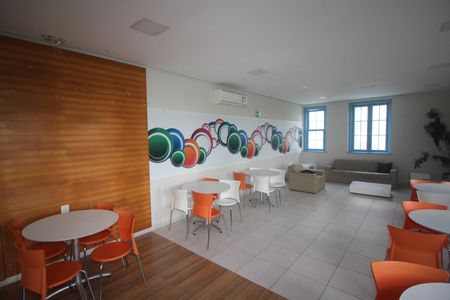 Apartamento para alugar com 54m², 2 quartos e 1 vaga Apartamento para alugar com 54m², 2 quartos e 1 vagaÁrea comum - Salão de festas 1