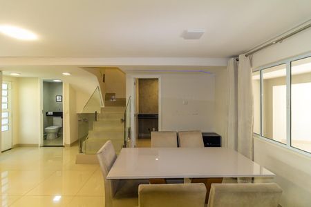 Sala de casa para alugar com 3 quartos, 270m² em Parque Residencial Oratorio, São Paulo