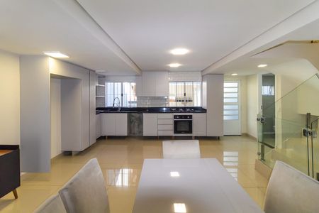 Sala de casa para alugar com 3 quartos, 270m² em Parque Residencial Oratorio, São Paulo