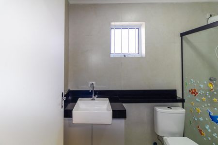 Banheiro 2 de casa à venda com 3 quartos, 270m² em Parque Residencial Oratorio, São Paulo