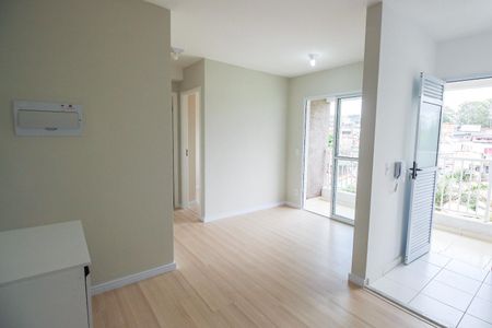 Sala de apartamento para alugar com 2 quartos, 39m² em Jardim Piracuama, São Paulo