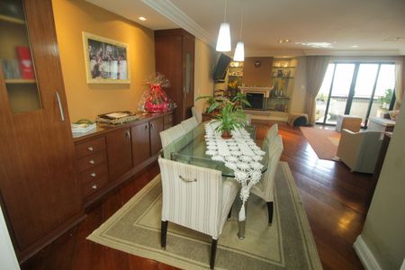 Apartamento à venda com 190m², 4 quartos e 2 vagasSala de Jantar