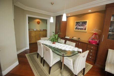 Sala de Jantar de apartamento à venda com 4 quartos, 190m² em Vila Bastos, Santo André