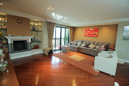 Apartamento à venda com 190m², 4 quartos e 2 vagasSala