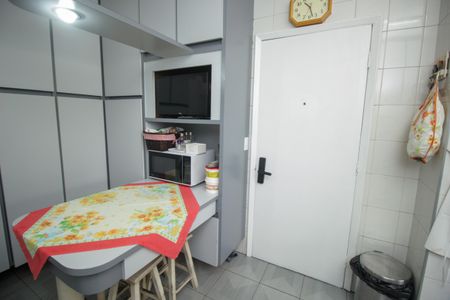 Apartamento à venda com 190m², 4 quartos e 2 vagasCozinha