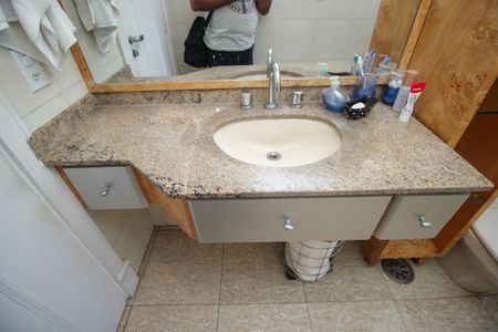 Apartamento à venda com 190m², 4 quartos e 2 vagasBanheiro