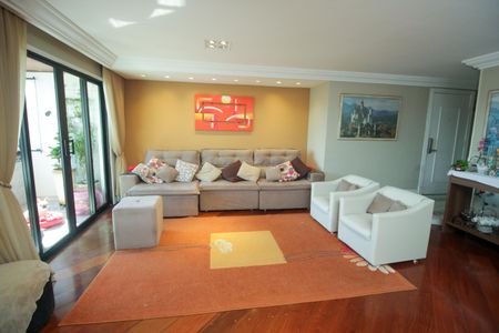 Apartamento à venda com 190m², 4 quartos e 2 vagasSala