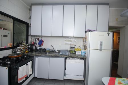 Apartamento à venda com 190m², 4 quartos e 2 vagasCozinha