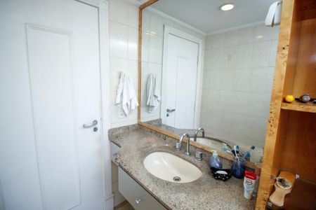 Apartamento à venda com 190m², 4 quartos e 2 vagasBanheiro