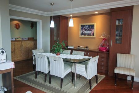 Apartamento à venda com 190m², 4 quartos e 2 vagasSala de Jantar