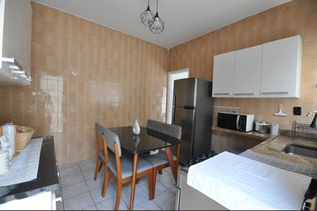 Casa à venda com 110m², 3 quartos e 2 vagasCozinha