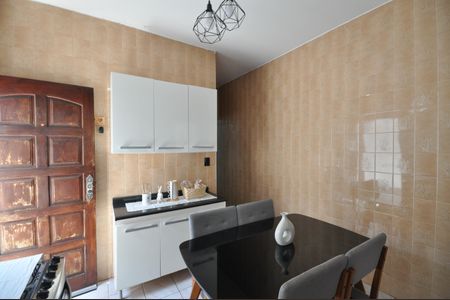 Casa à venda com 110m², 3 quartos e 2 vagasCozinha