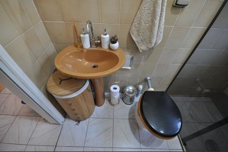 Casa à venda com 110m², 3 quartos e 2 vagasBanheiro Social